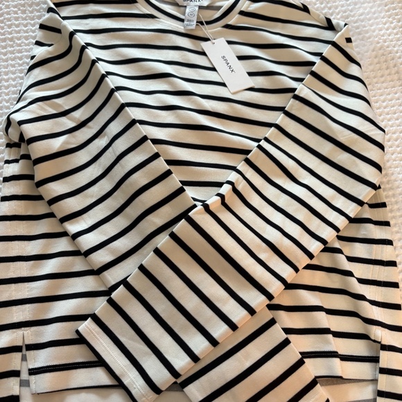 Spanx Air Essentials Long Sleeve Top - Picture 3 of 5